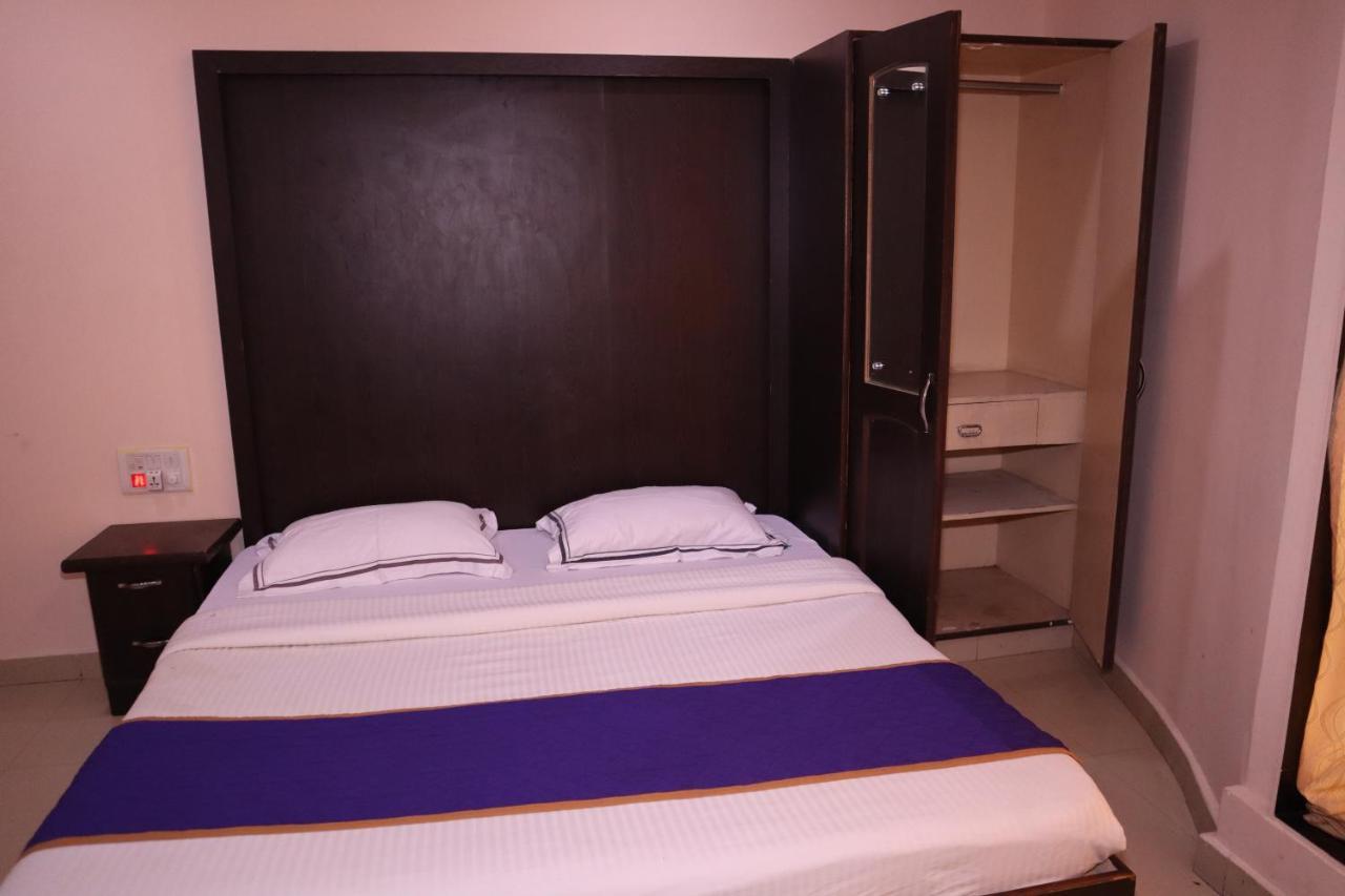 Smilestay Bns Lodge Bangalore Dış mekan fotoğraf